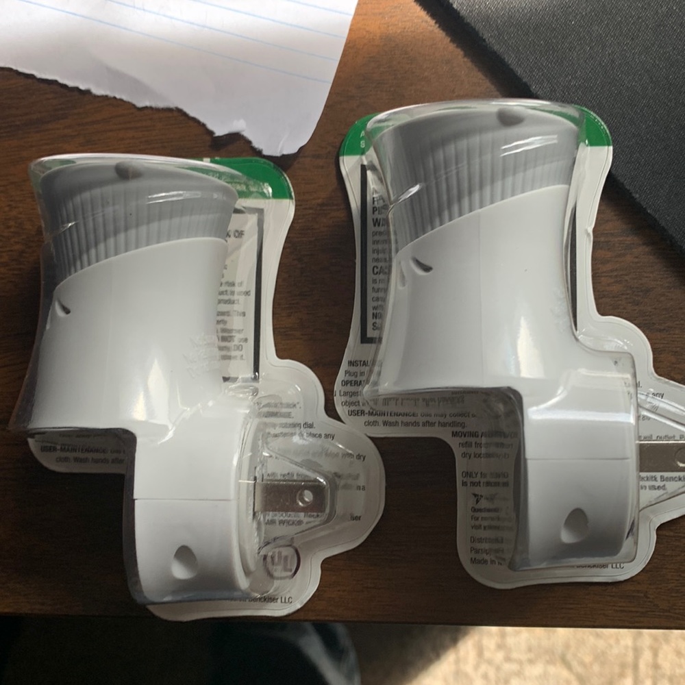 2 air wick plugs in